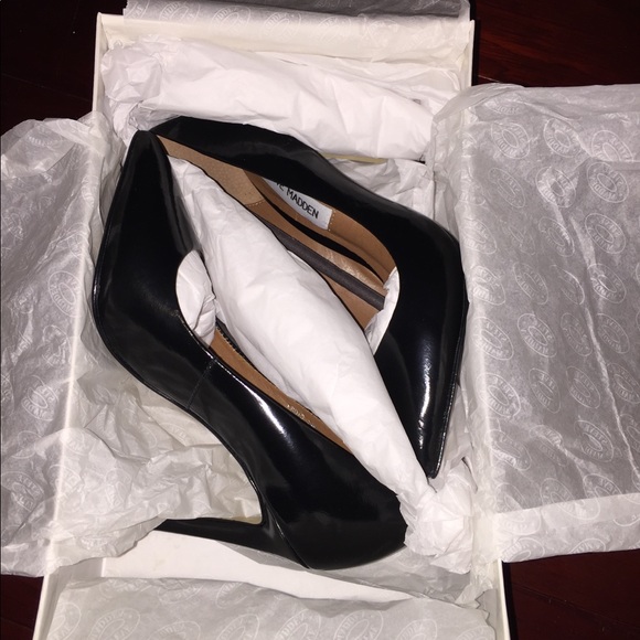 Steve Madden Proto Black Leather size 5 New - Picture 2 of 9